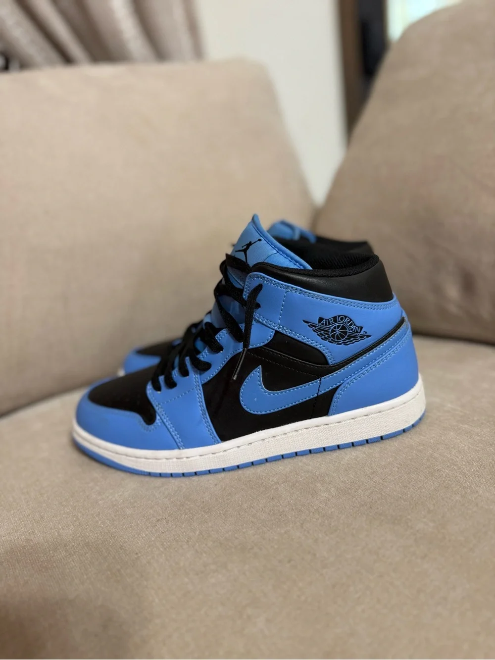 Air Jordan 1 MID University Blue Black (Men’s)